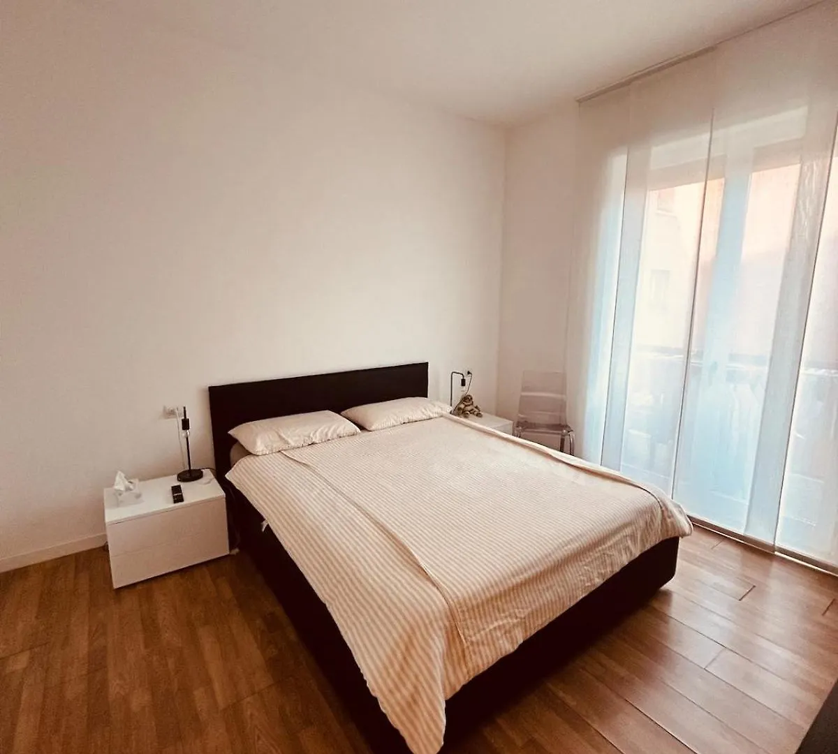 Cozy Apartment In Nw Milan Italy