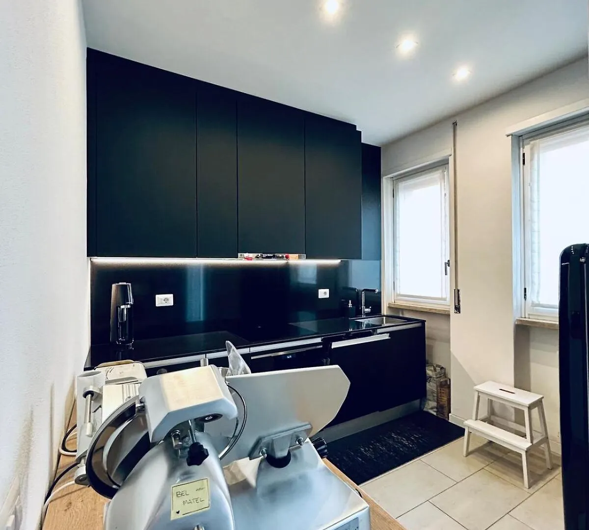 Cozy Apartment In Nw Milan